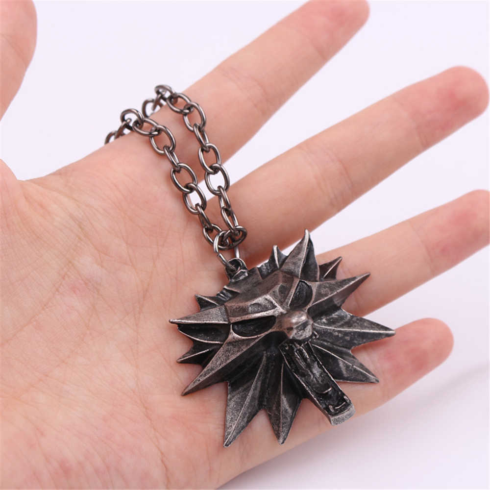 juego The Witcher 3 Medallion Halloween colgante de Halloween Wizard Geralt de Rivia Wolf Head Necklace Accesorios